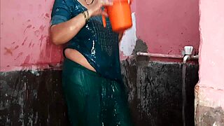 Nangi wife shows clean pussy and big boobs in bathroom indoor vibe 😍