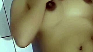 She dances naked while masturbating, inviting dirty comments in this solo session.