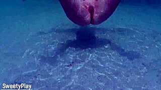 The mature BBW got a creampie in her wet pussy underwater