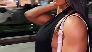 Hey check out this erotic hot female muscle babe fbb looking so sexy 💪🔥