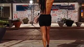 Hey check out this erotic hot female muscle babe fbb looking so sexy 💪🔥