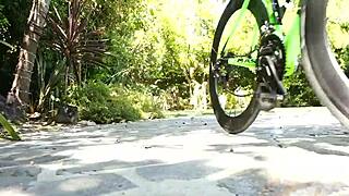 why is gigi loren banging the bachelor next door?