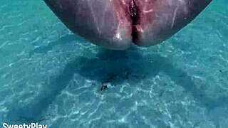 The mature BBW got a creampie in her wet pussy underwater