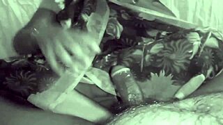 Servant indian aunty gives blowjob outdoors