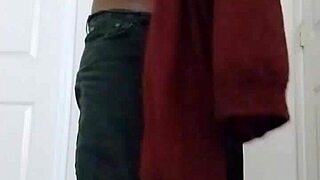 Shaving and masturbating in jeans privately