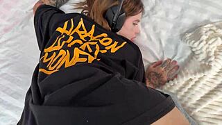 i broke my friend's jeans and then pounded her wet pussy hard until creampie