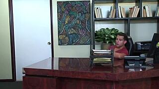 Diamond Foxxx An Uninhibited Woman Gets Wet Pussy Opened By Monster Cock