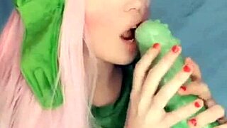 hey cutie, let's try some hot lesbian anal action tonight