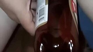 Gretala incinta è molto eccitata