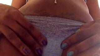 i uh see big pussy in little panties dancing up close with teasing