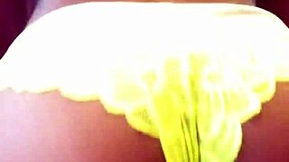 i uh see big pussy in little panties dancing up close with teasing