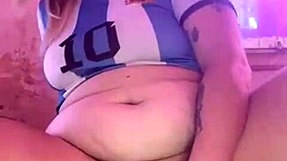 see argentinian blonde beauty masturbate solo until she squirts