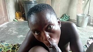 Just met a stranger at ghetto while getting smoke and ended up sucking him 😲🍆