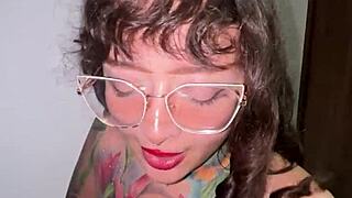 girl with split tongue suggests deepthroat and cum on face fun