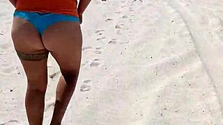 Mexicana Puta Exhibe Sus Tetas Y Culo Y Es Manoseada En Playa Pública En Mexico