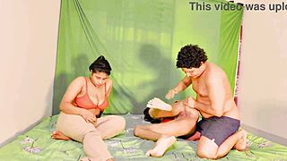 Uttaran20 watches HIS GIRLFRIEND in HARD FFM action with intense passion