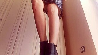 The Sexy Giantess Really Hungers for You in Roleplay Fetish Upskirt Action