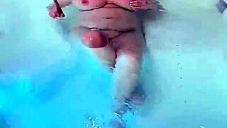 WET MILF SHAKES HUGE NATURAL TITS IN AMATEUR HOMEMADE CLIP