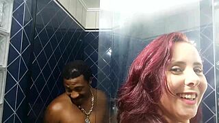 AMATEUR FUCK in BATH with BBC COCK - Foda Amadora na Banheira