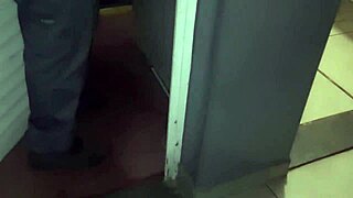 peladas no posto de gasolina frentista n�o aguentou e meteu a rola na putinha