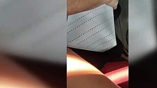 madura culona struts in tight leggings on the usa street