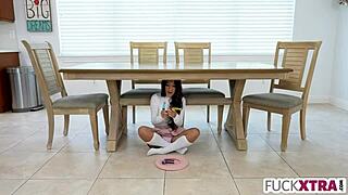 Freya Von Doom faces the ultimate NNN challenge on day 30