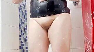 Madrastra Puta Latina Colombiana De CAMELTOE GIGANTE Se Masturba Para Su Hijastro En La Ducha USA Bhabhi Desi Sex XXX USA American United States!