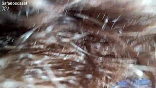 Safadoscasal features the naughty amateur delivering a deep and guloso blowjob.