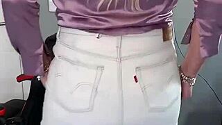 Hey, check out this super sexy vibe that's all about that effortless charm.