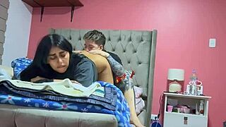 Hey, my girlfriend's parents left us alone at home and we had real homemade fun riding cowgirl style! 🔥🍑