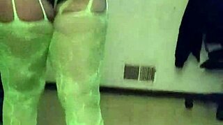 check out my big booty cousin dancing naked like that