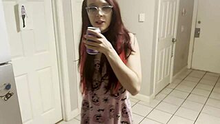 Uh adam kızı geç saatte içki içerken yakaladı söylemezse sıkı göt am ve ağzını derin siksin