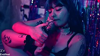 Pretty small feet for jerking