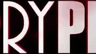 You ever wondered about all-natural Latina beauty Eliza Ibarra? She's spilling secrets in this exclusive interview.