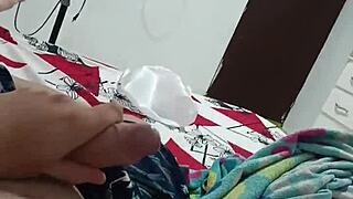 Solo masturbation close up from Colombian amateur couple in USA