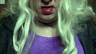 I love tasting my shy bisexual lover's pee while we film it