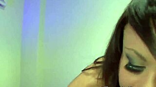 Descriptive teen 18+ cocksucking and tugging dick