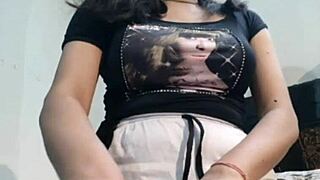 indian girl performs live video 😊