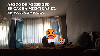 amigo se mete a la cama mientras mi esposo se va a capacitacion y alquilamos dos camas para todos
