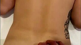 Mexican Milf Hooks Up With Young Guy While Husband's Away 😏🔥