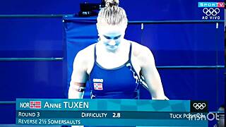 Hot perfect body and ass on display 😍