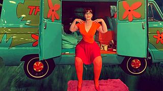 Granny Velma Dinkley Delivers Spectacular Cocksucking With Cum In Mouth As Slutty Sleuth