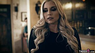 Young guy seduces lonely milf