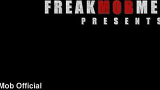 Hey, check out Nix Lynka twerking that huge ass like a pro.