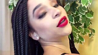 Hey morena safada, want to get all stretched out with this blowjob?