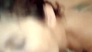 ruiva safada leva rola no rabo grande e depois gozada na cara no chuveiro