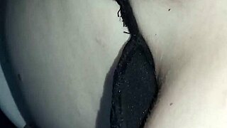 In a casual tale, Gretala notices strange rumori coming from the wc in her everyday setting