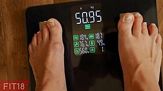 Oh wow, check out this fit petite milf alexis james getting creampied in gym bodysuit during amateur casting pov session