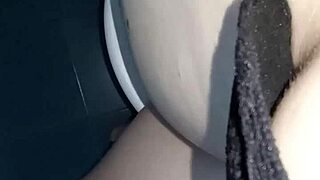 In a casual tale, Gretala notices strange rumori coming from the wc in her everyday setting