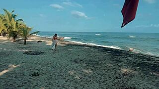 Lost Beach Girl Gets Intense Fucking From Amateur Tourist Guide With Cum Finish